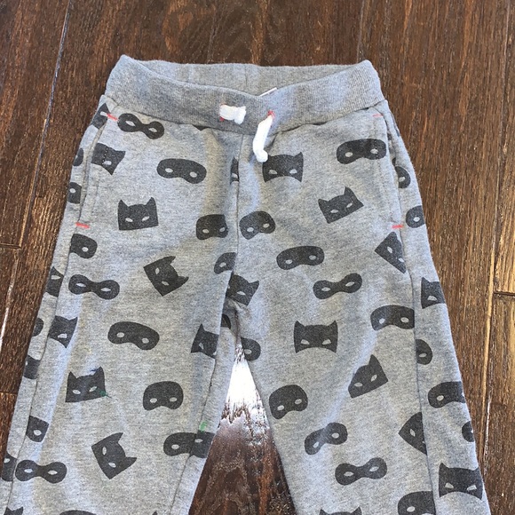 Andy & Evan mysterious hero of quarantine hooded sweatsuit set - Picture 6 of 8